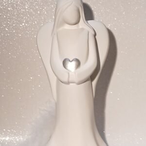 Engel mit silbernem Herz