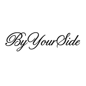 By Your Side Logo auf der Seite
